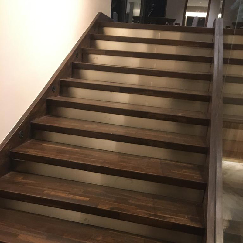 Proskirting channel