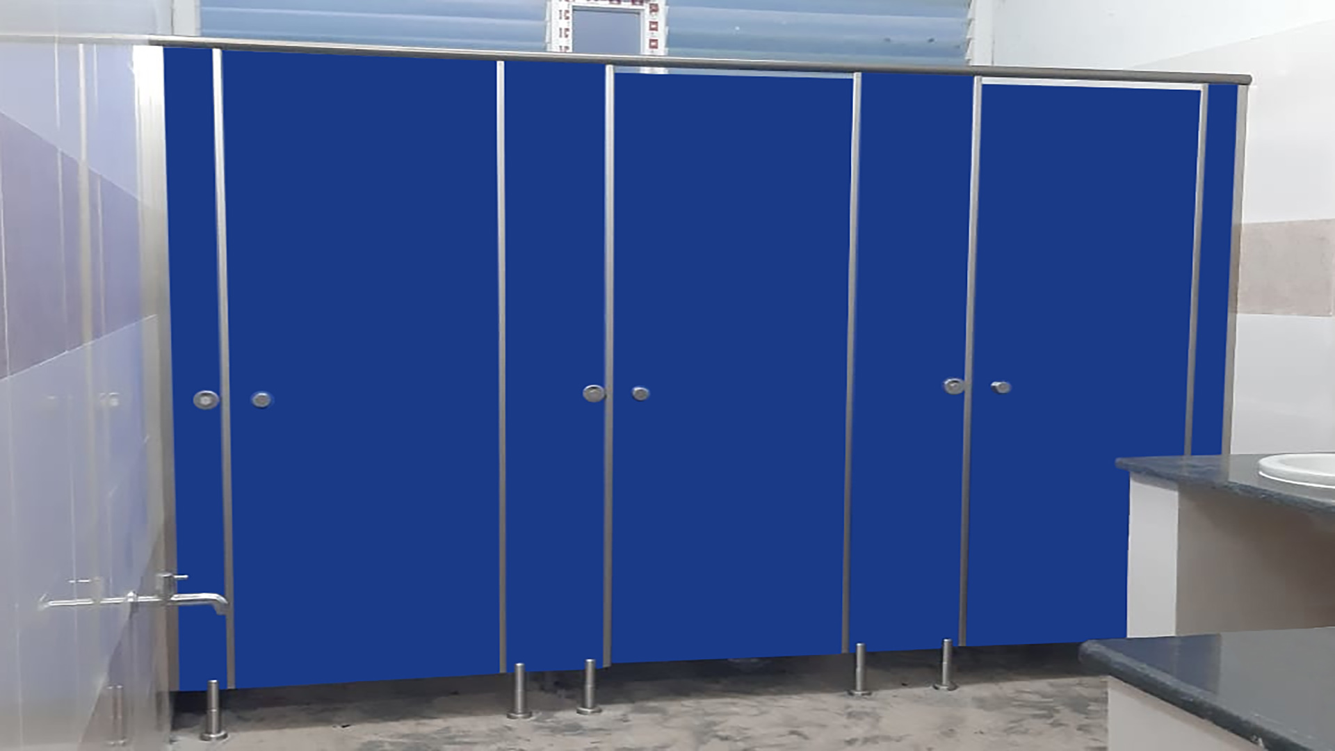 Proskirting flat